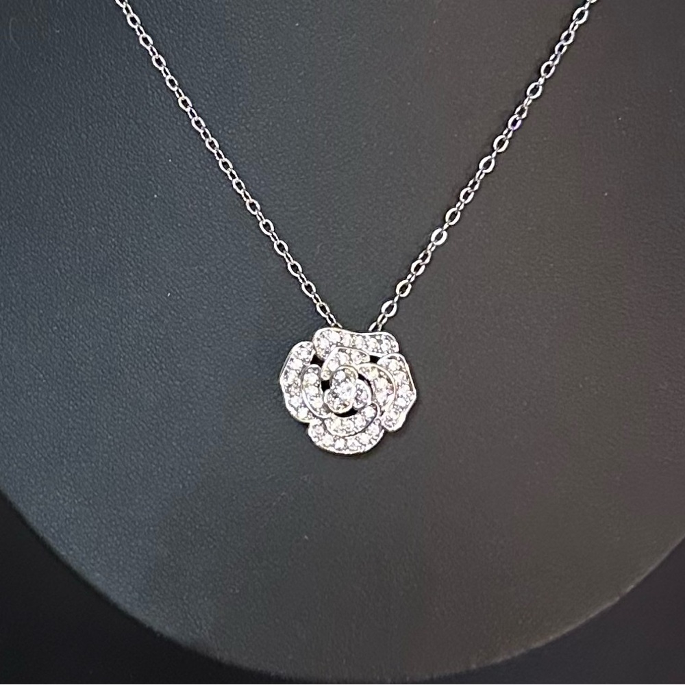 Rose Flower Diamond Pendant Necklace NEW!